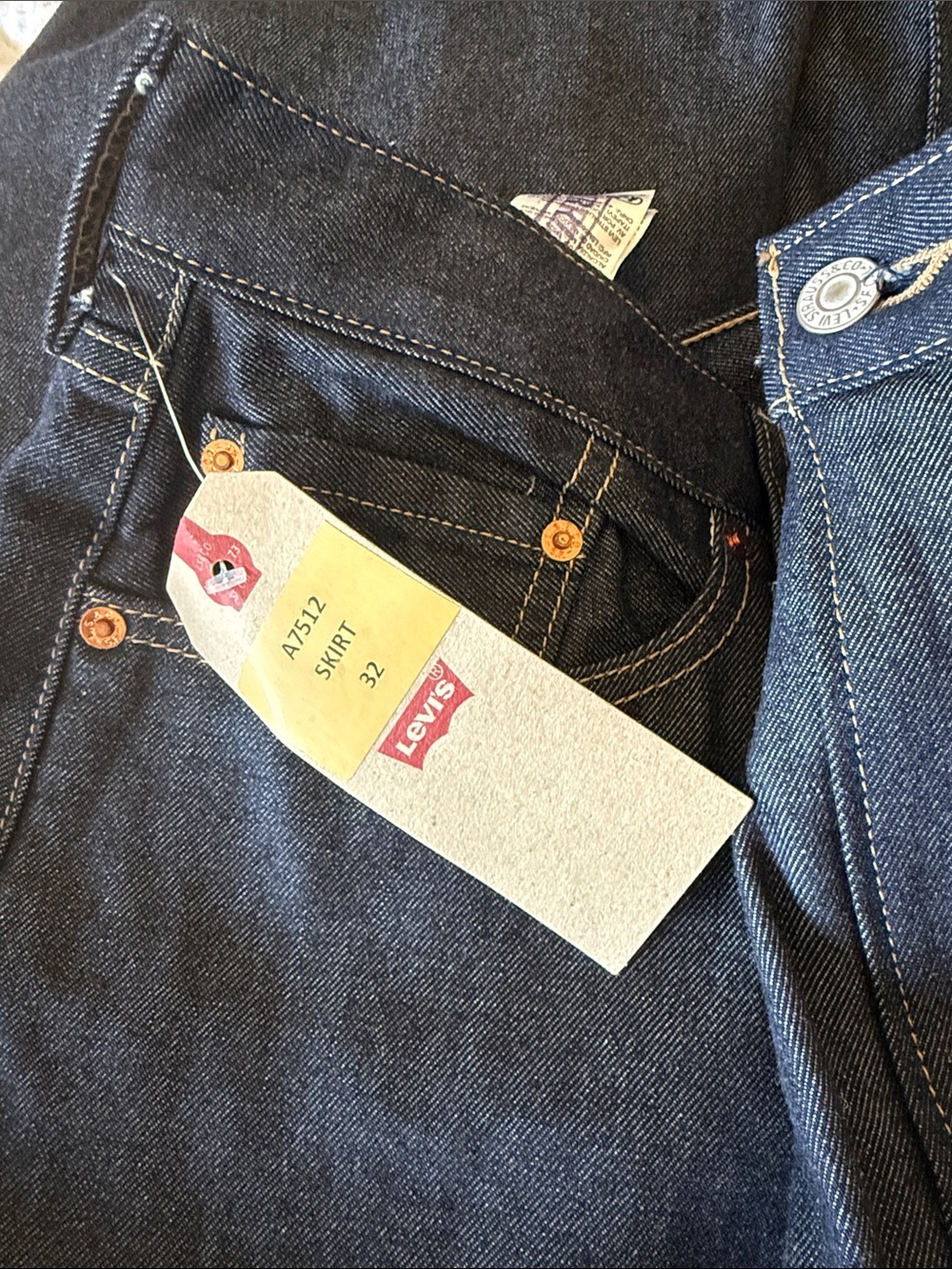 NWT Levi High-Waist Dark Blue Denim Exposed Maxi Skirt SZ-32 pockets - Picture 6 of 7